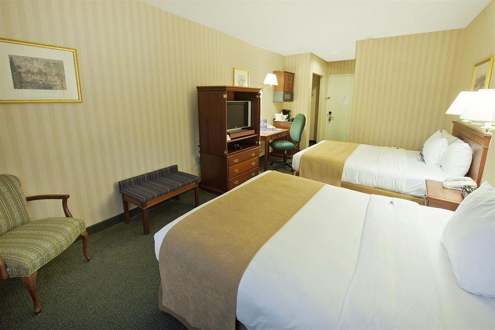 Surestay Plus By Best Western Woodbury Inn חדר תמונה